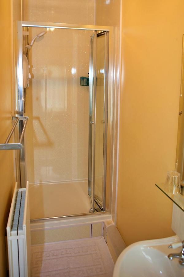 Wortley Cottage Guest House Bed & Breakfast 3*